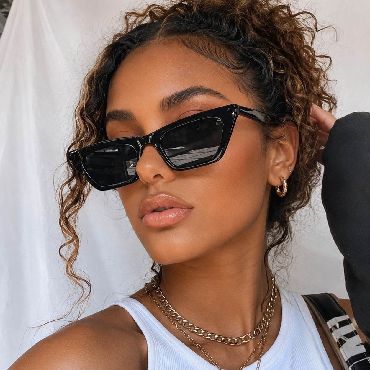 Oversized Cat-Eye Sunglasses – Unisex Fashion Eyewear
